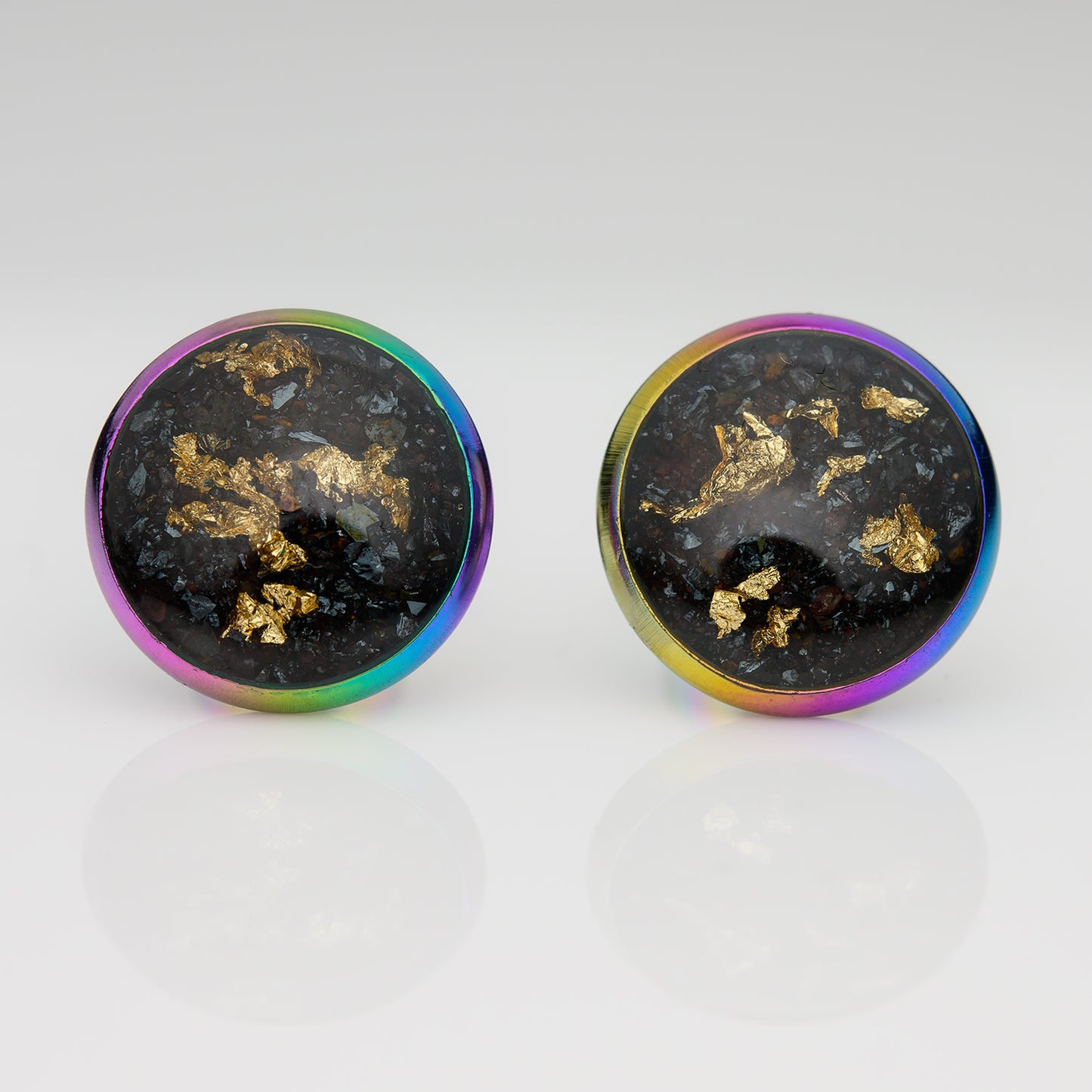 Elba Hämatit mit 24K Blattgold Ohrstecker 10mm Edelstahl bunt