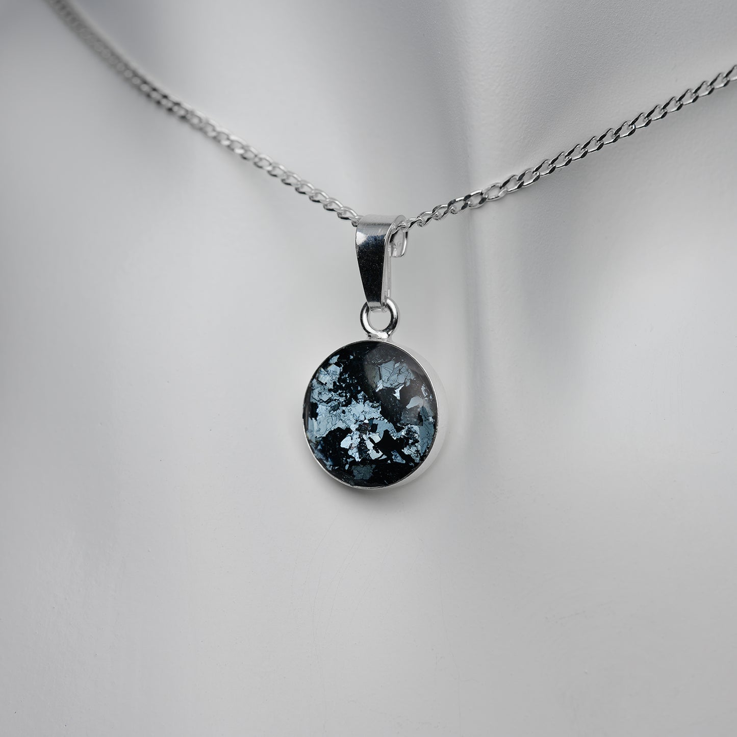 Medaillon 925er Sterlingsilber 12mm mit Eifel Hämatit