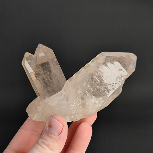 Verschiedene Bergkristall Stufen / Cluster