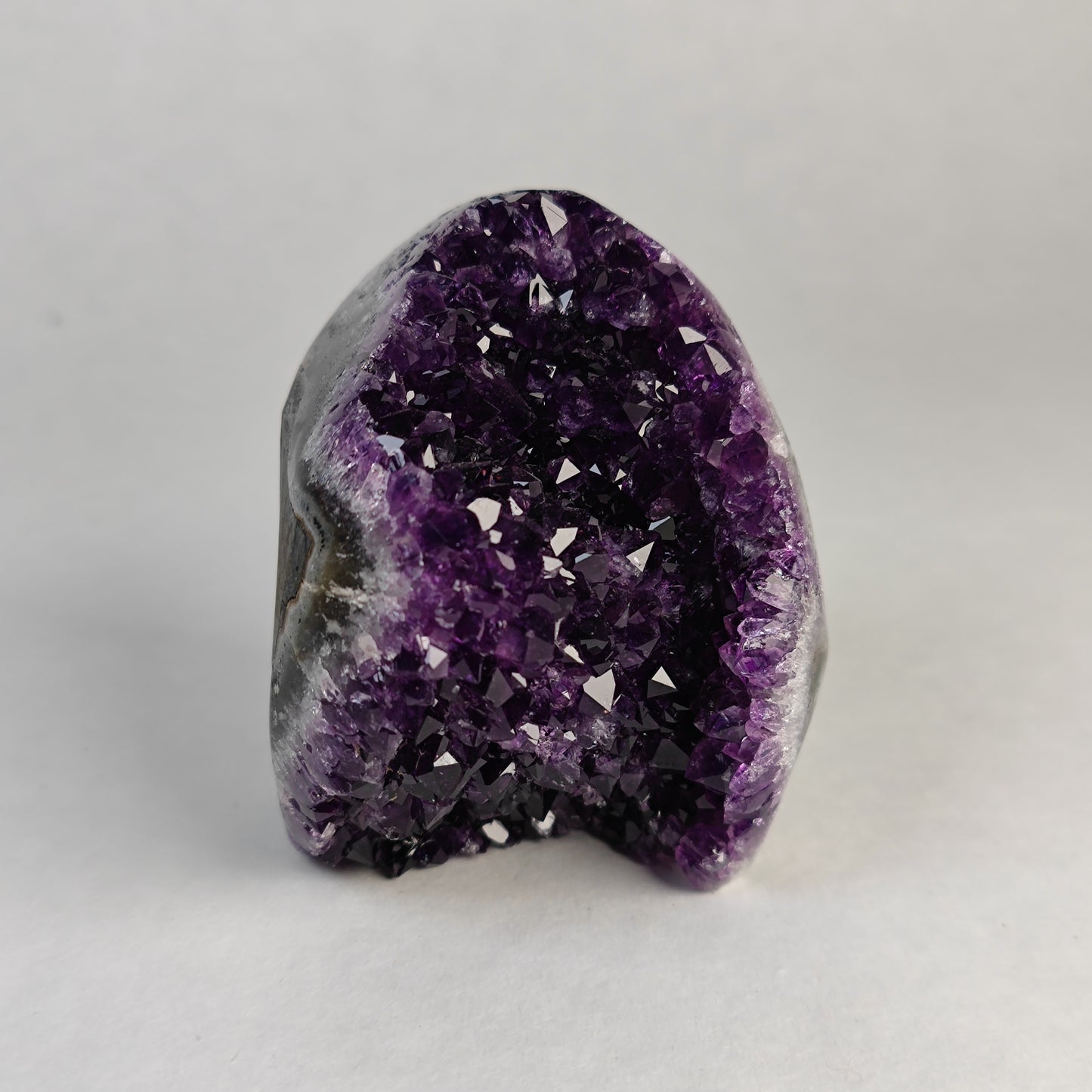 Amethyst mit Standfläche Uruguay AA Qualität