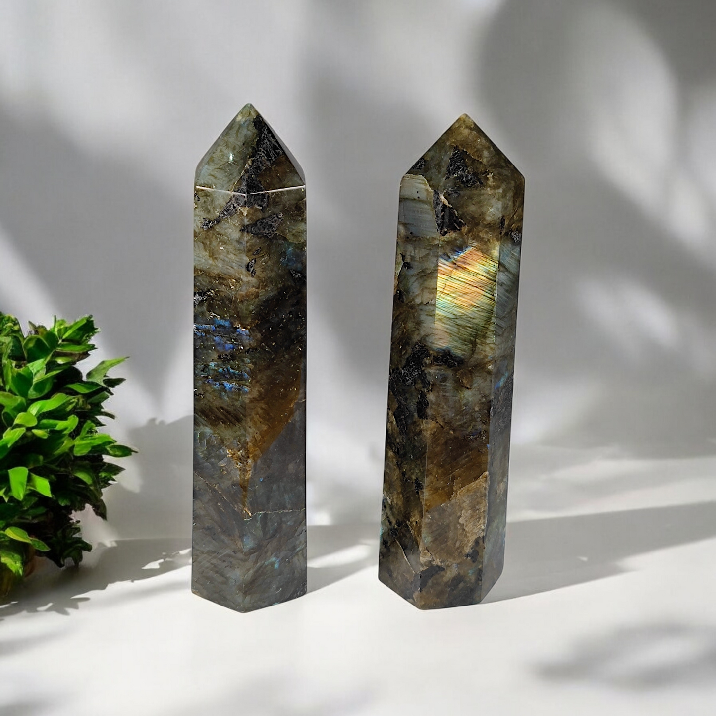 Labradorit Obelisk