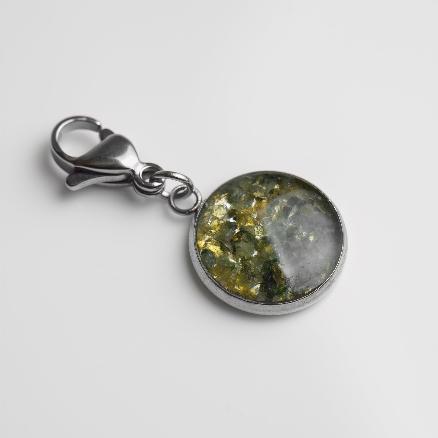 Eifel Olivin / Peridot Charm Wechselanhänger